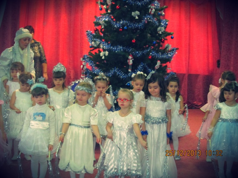 Новогодний утренник в новом садике