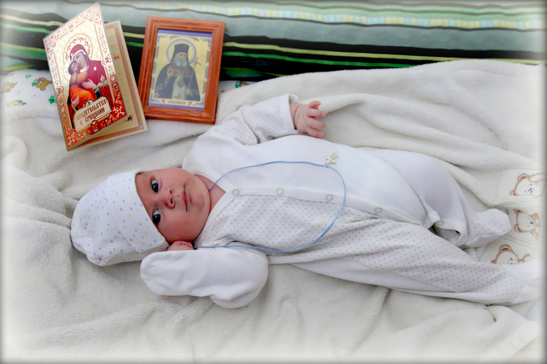 Покрестили младенца Луку