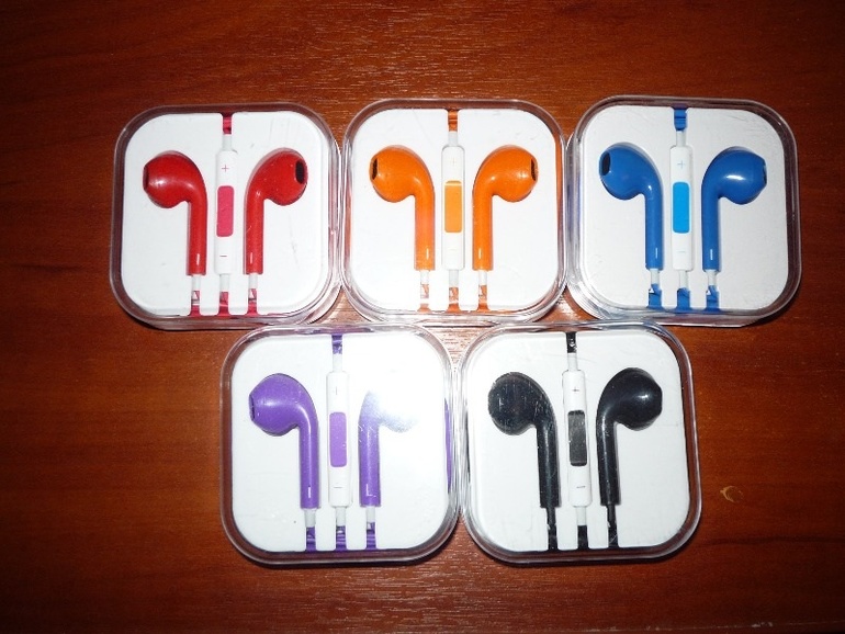 Цветные наушники для Apple