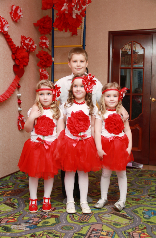 Три в одном: день рождение тройняшек