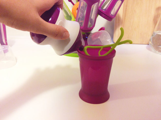 Большой фото обзор бутылочек и аксессуаров.