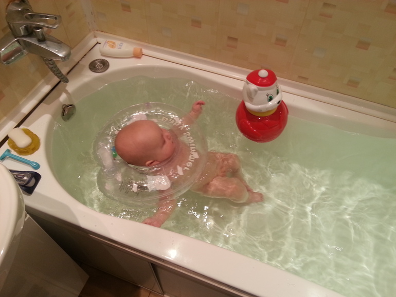 В 4 месяца мы плаваем вот так.