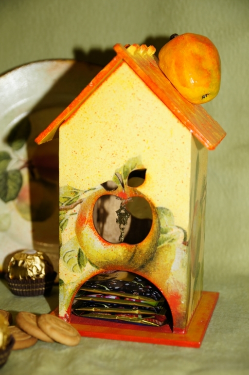 Чайный домик и полка в стиле шебби