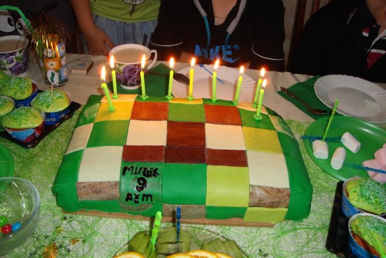 День рождение в стиле Minecraft