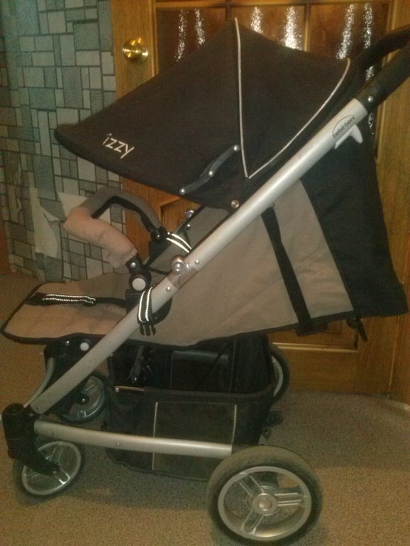 Прогулочная коляска Bebe beni Izzy . 1 год использования!