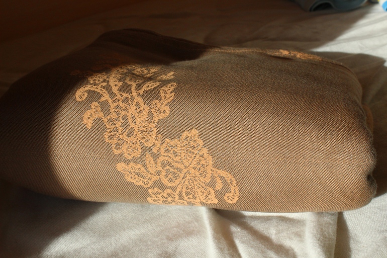 Дивный шелк для младенцев