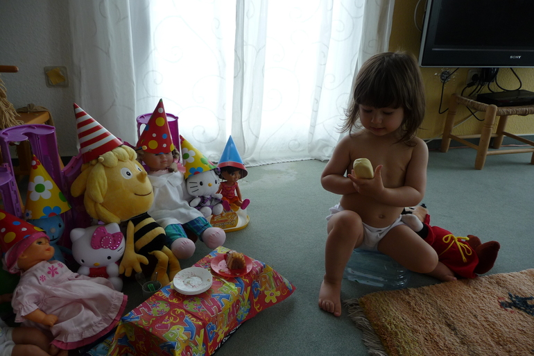 День рождения любимой куклы Матильды! (Эвочке 2 годика)