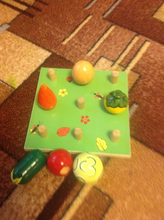 Наши игры: один денек с гномиком.