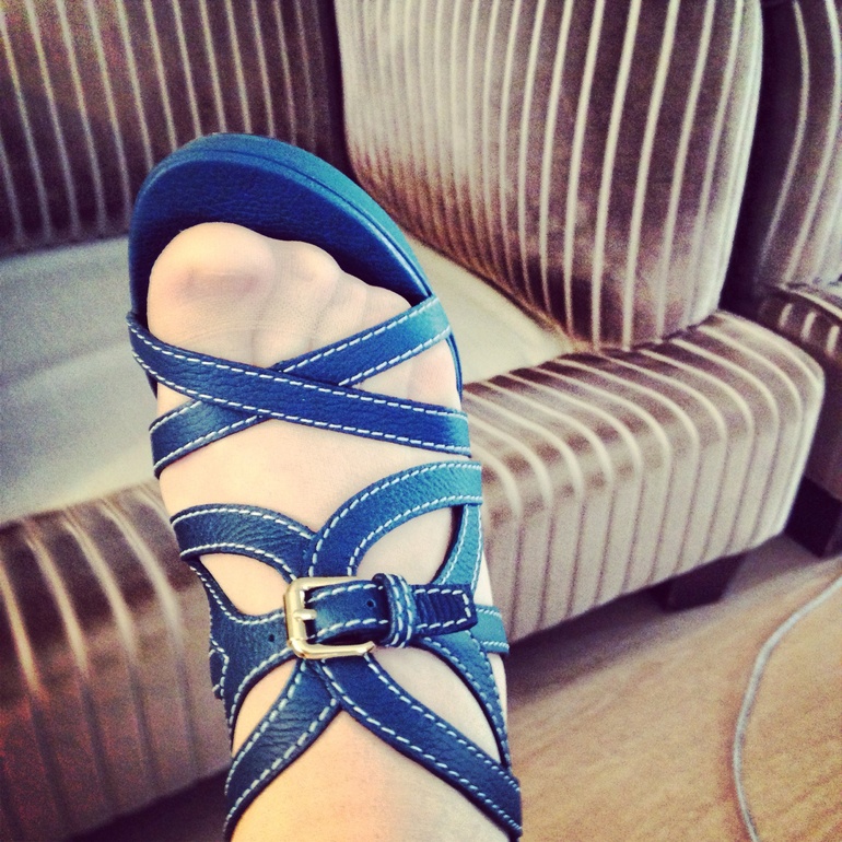 ... И мир во всем мире, и новые туфли-на сдачу!