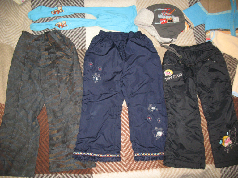 Отдам даром 3 пакета вещей б\у,передар,мы не пользовались.фото