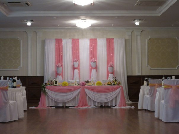 Украшение свадьбы тканями, живыми цветами, воздушными шарами!