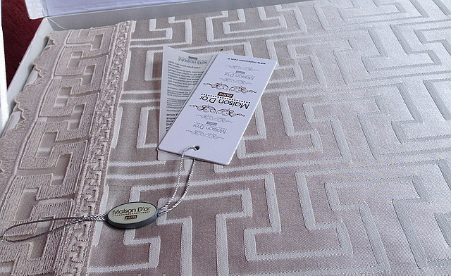 *M*a*i*s*o*n D*o*r * ПОКРЫВАЛА - ПЛЕДЫ