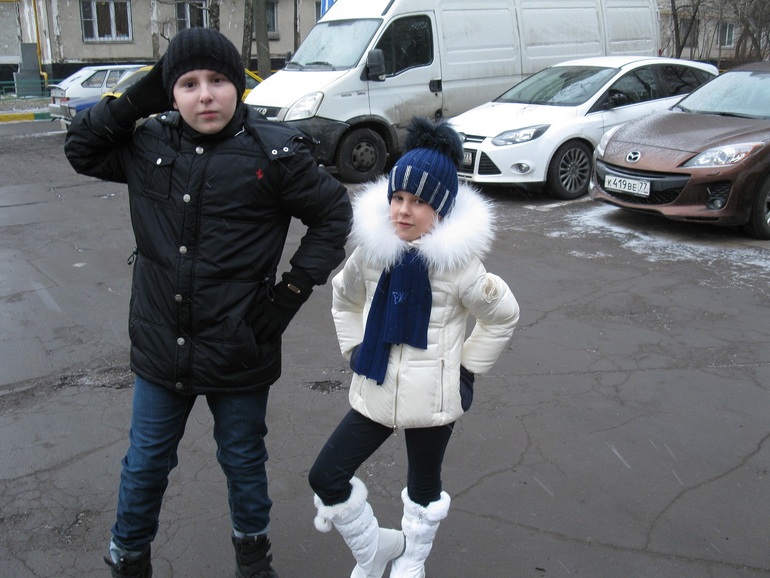 что-то мы все время в грязь выходим в белом?????