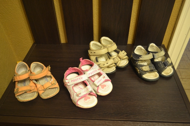 Обувь(сандалики, кроссовки, полуботинки, сапожки) от 18 - 23р-р. Дешево!!!