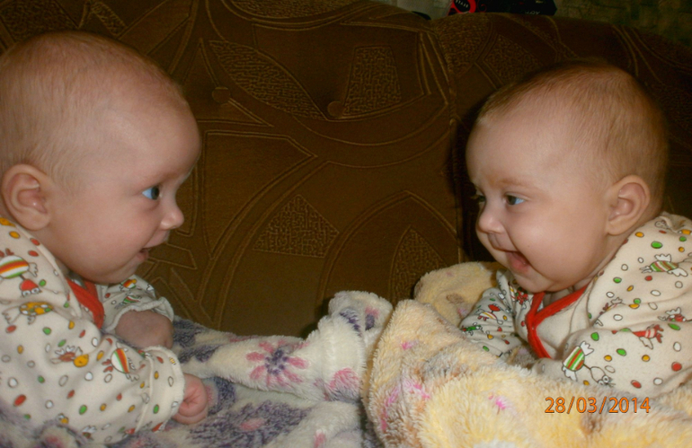 МЫ СТАЛИ ЗАМЕЧАТЬ ДРУГ ДРУГА!!