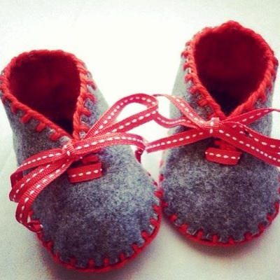 Сапожки на маленькие ножки))