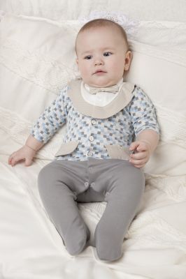 Наш  костюм на выписку и нем только