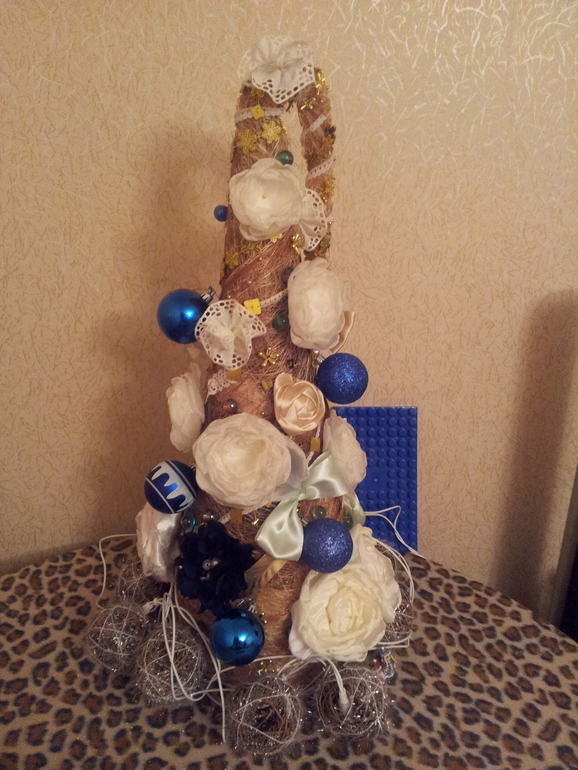 Наша елочка!