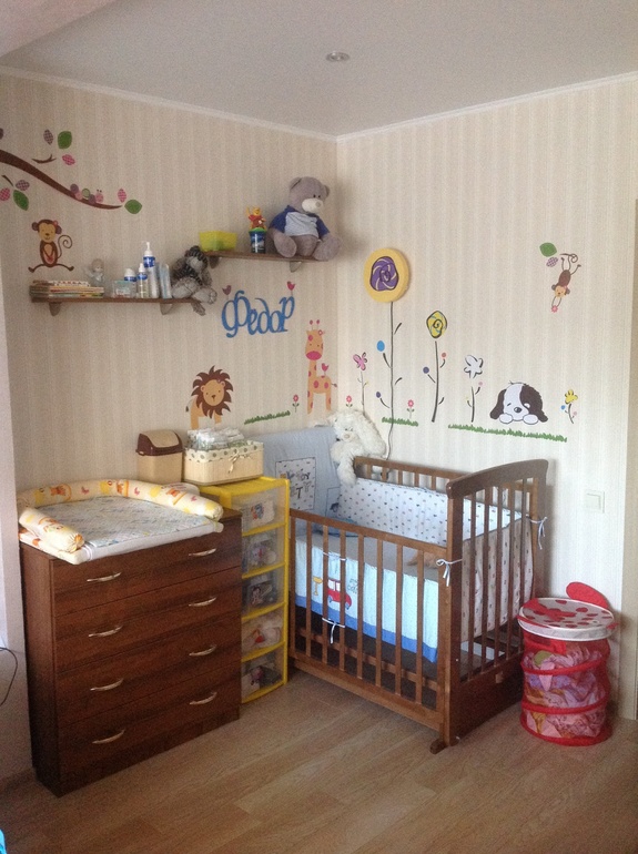 Наклейки на стену!!!