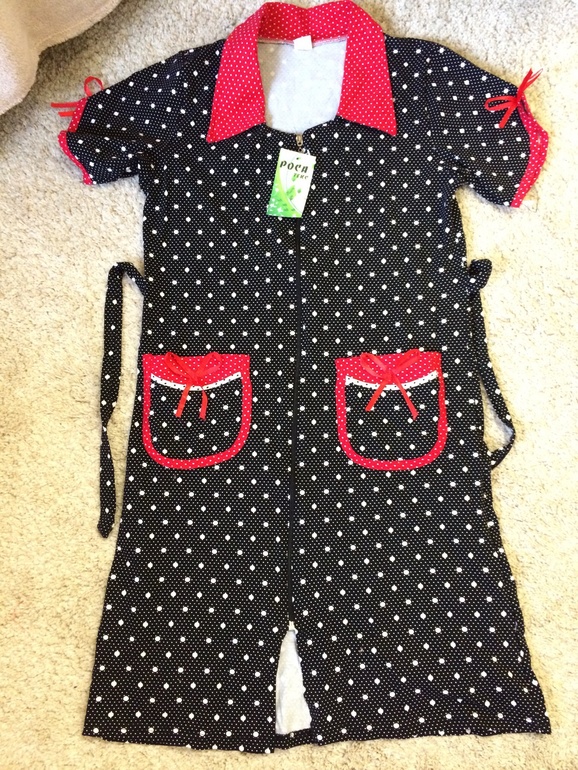 Продам новую одежду для дома. Костюм,  халатик, ночнушка.