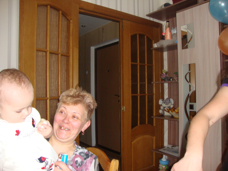 Вот и исполнился нам годик)))