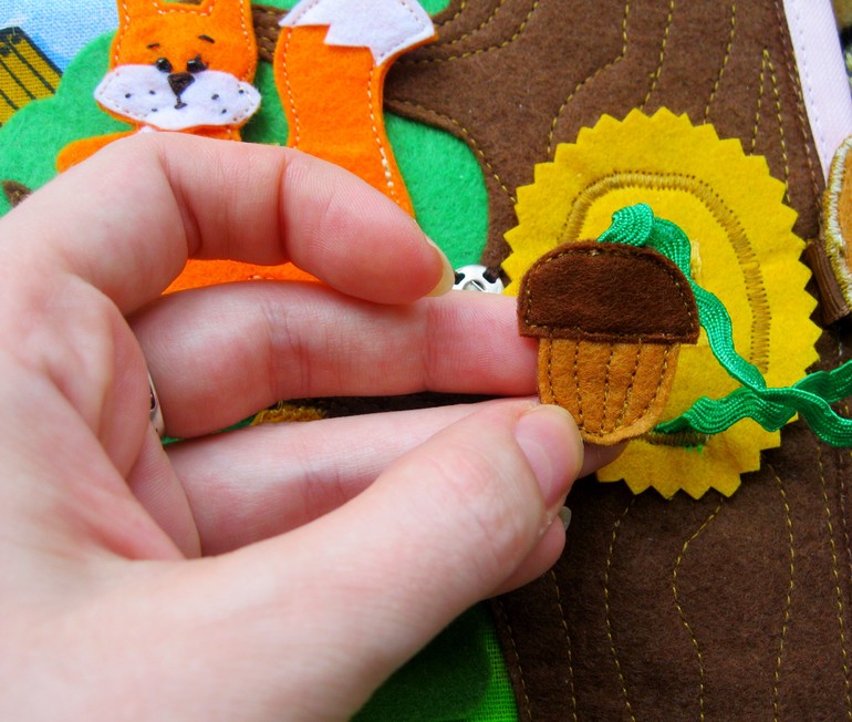 Развивающая книжечка.