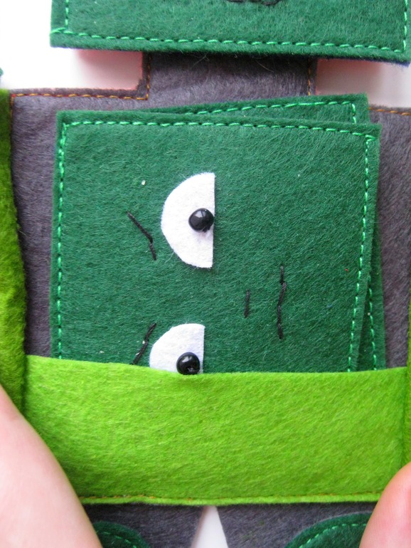 Развивающая игрушка