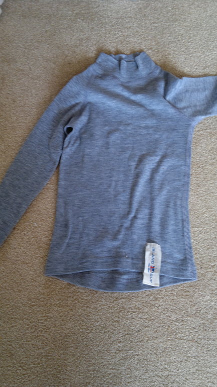 Термобелье детское ISLAND CUP KIDS BASE р.98. Кофта новая, штанишки носили. Цена 700 р.