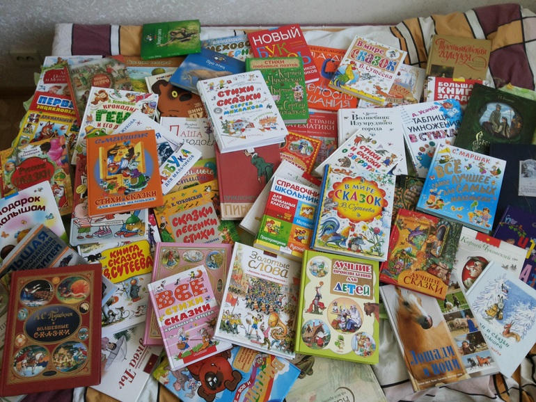 Продам не дорого детские игрушки, книги и наборы для творчества. Новые.