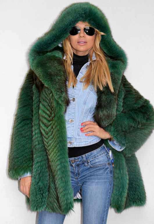 Шуба из лисы. Новая . 45 000р