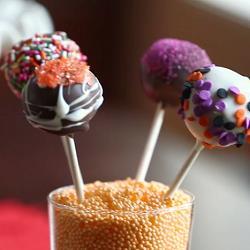 Шоколадные пирожные на палочке (Cake pops)