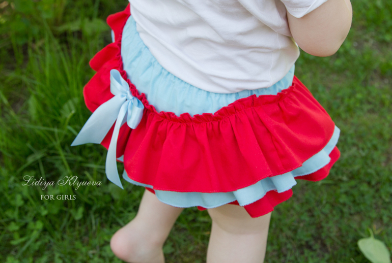 Новая и яркая юбочка-трусики на памперс