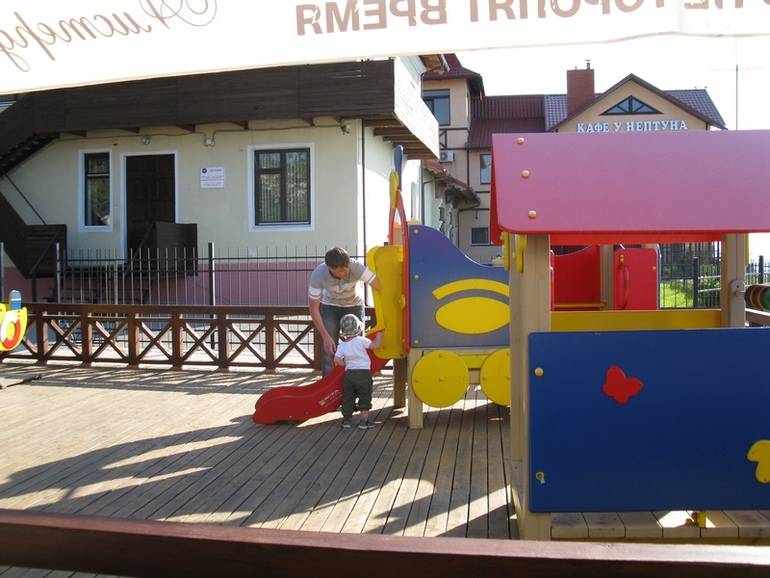 Светлогорск в мае с сыном год и 9 месяцев