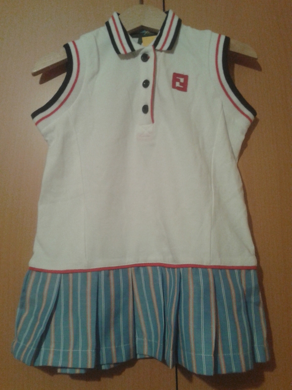 Большая распродажа детской одежды.