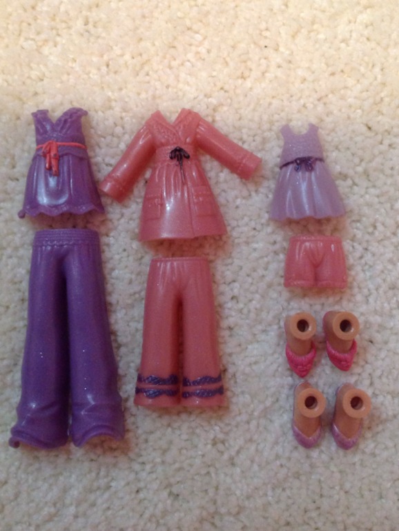 Продам одежду для куклы Bratz подростка