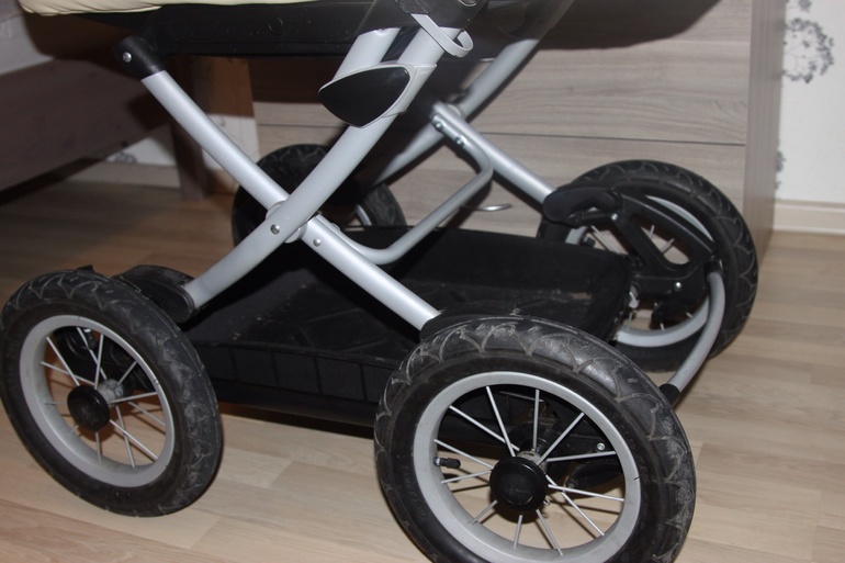 Продаю коляску peg perego culla auto