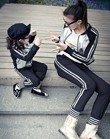 Родняшки-повторяшки: одежда в стиле Family Look. Единый образ для всей семьи.