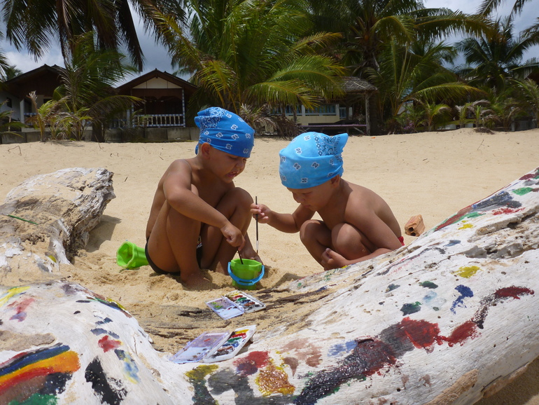 Наверно надо закончить тут с весенним Самуи и вскоре начать добавлять летний)