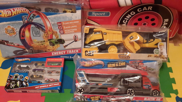 К праздникам готовы