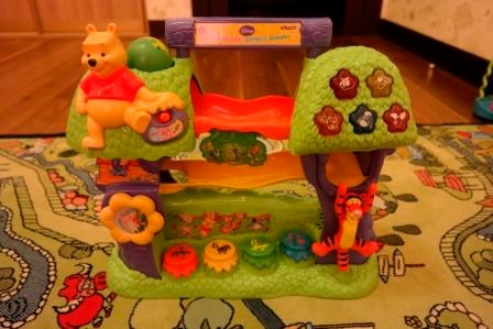 наши любые игрушки с 0 до 11 месяцев))