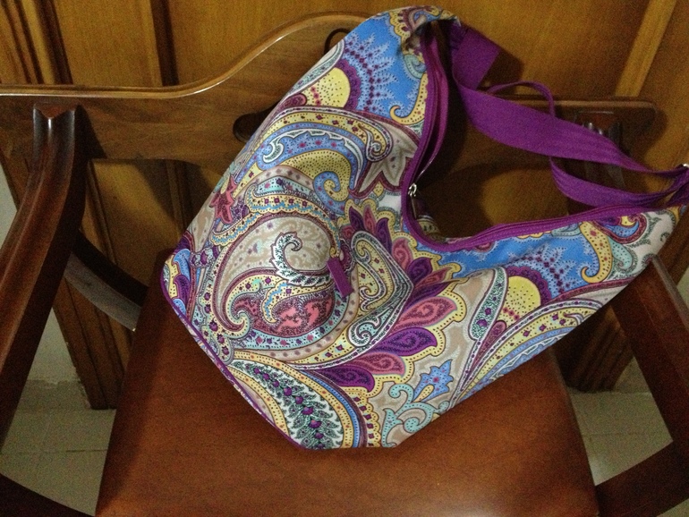 Сумки и праздничные украшения ETRO