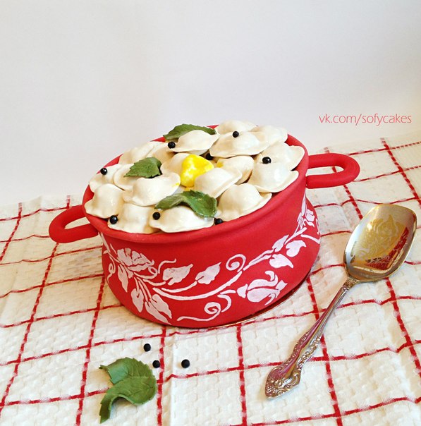 Кастрюля с пельменями)