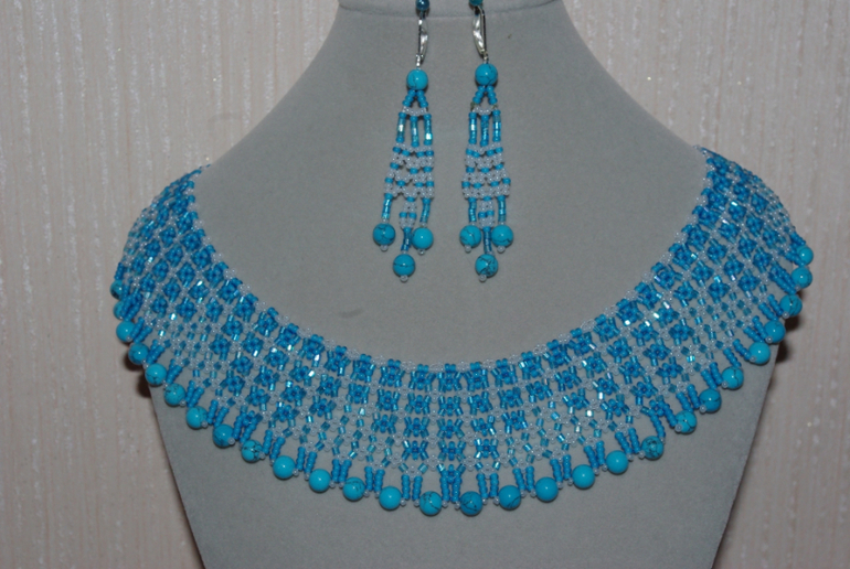 Украшения из бисера