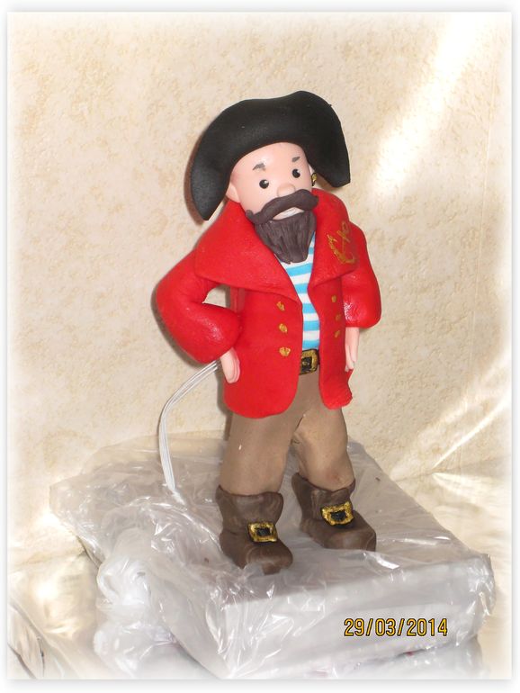 Корабль и пират