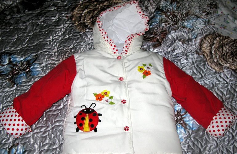 Новый костюм демисезонный (весна-осень) размер 2-3 года