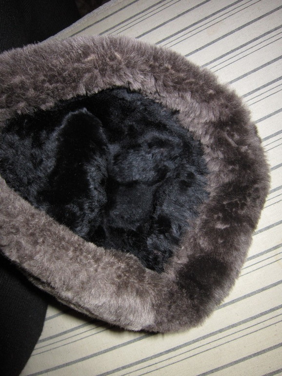 Новая шапка из натуральной овчины
