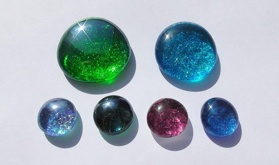 Украшаем стеклянные камушки. Мастер-класс