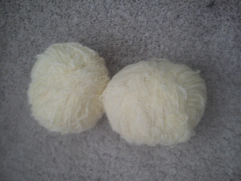 Хомка наводит порядок. Нужны идеи куда пустить пряжу)))