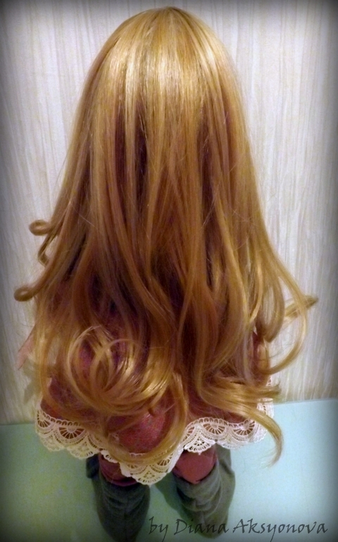 Блондинка с цветами)