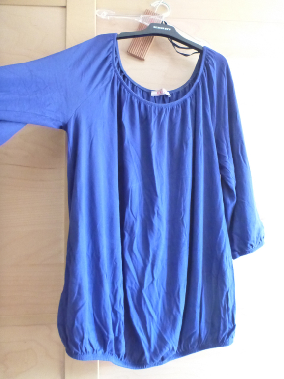 Джинсы и кофточки для беременных 48 размера, б/у